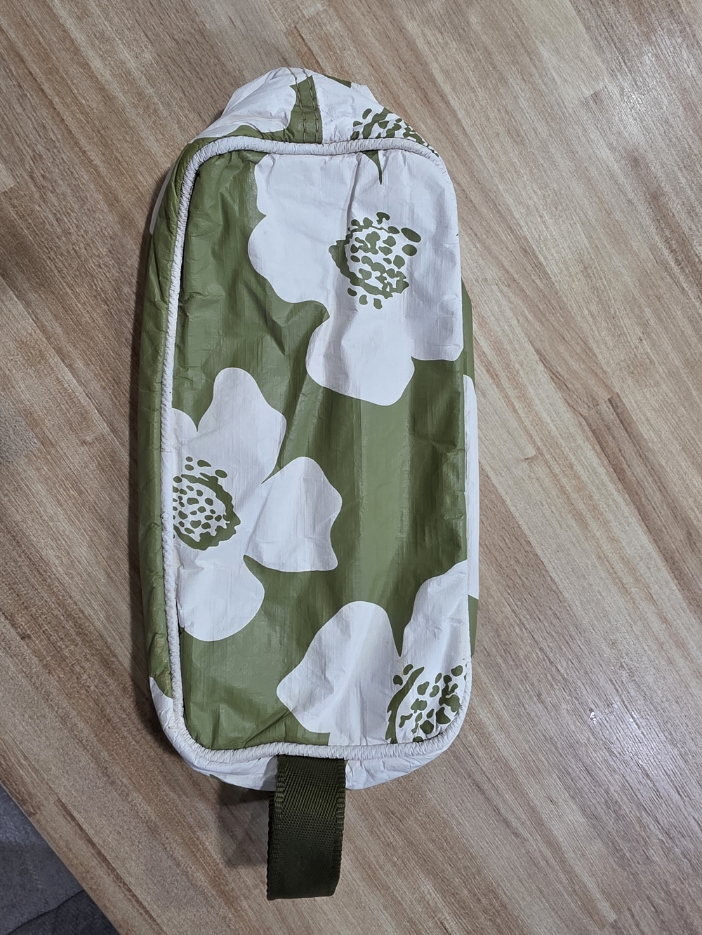 ALOHA Collection Olive Green and White Floral Cosmetic Pouch Dopp Kit